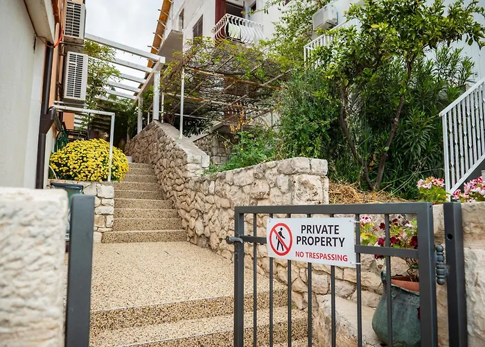 Apartment Jelka- Center Of *