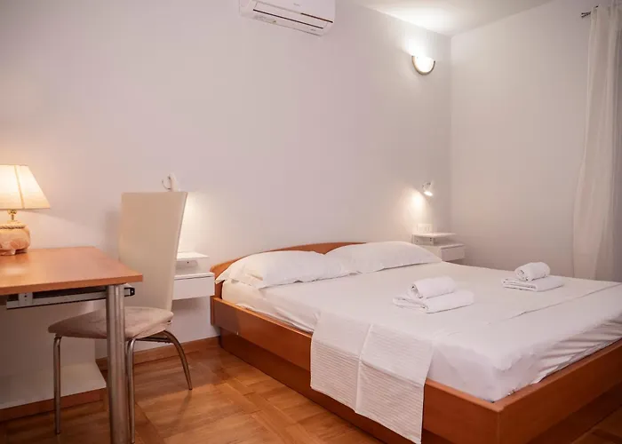 Apartment Jelka- Center Of